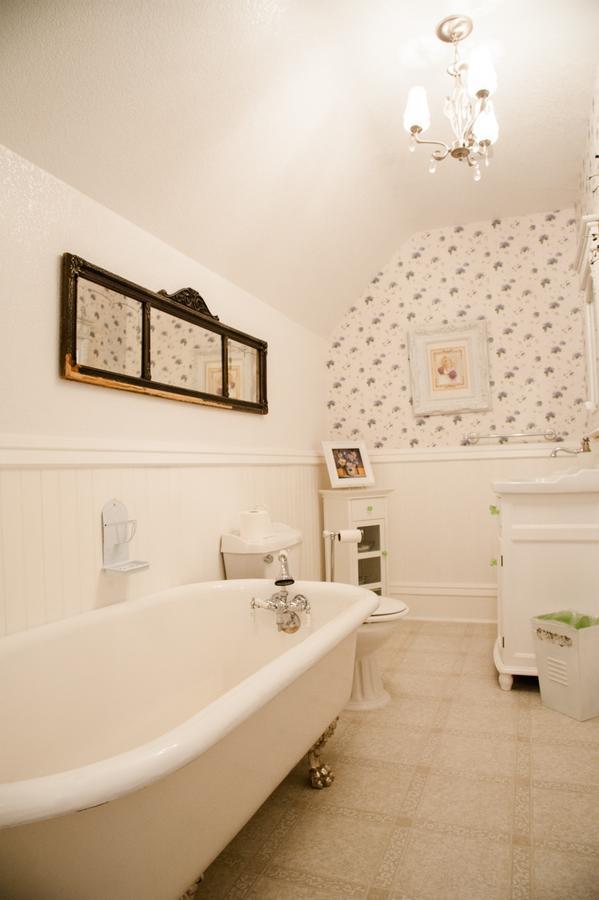 Somewhere In Time Hotel Huntley Екстериор снимка